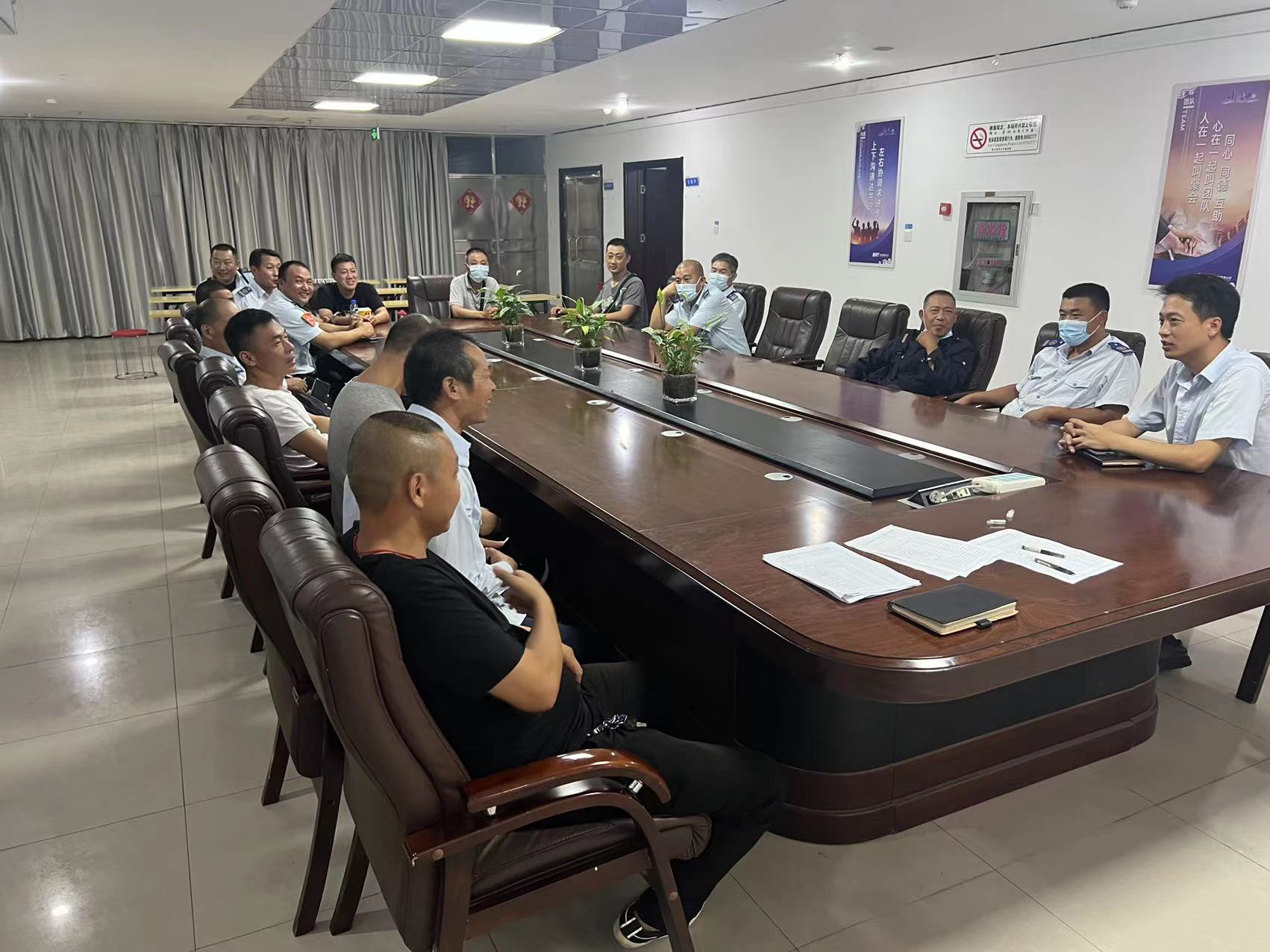 快速公交事業(yè)部開展駕駛員創(chuàng)文動(dòng)員會(huì)