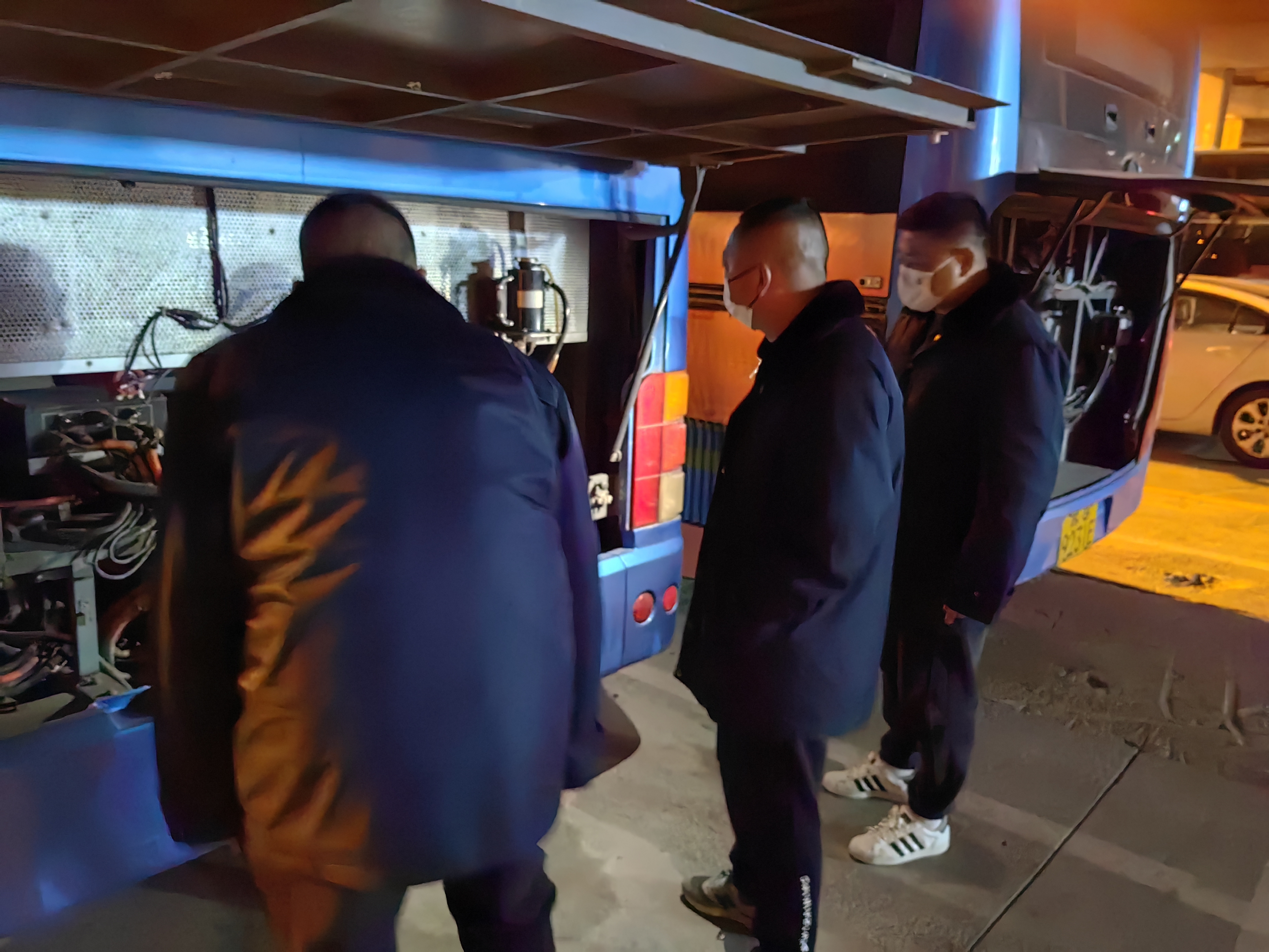 公交集團公交事業二部持續開展夜查工作