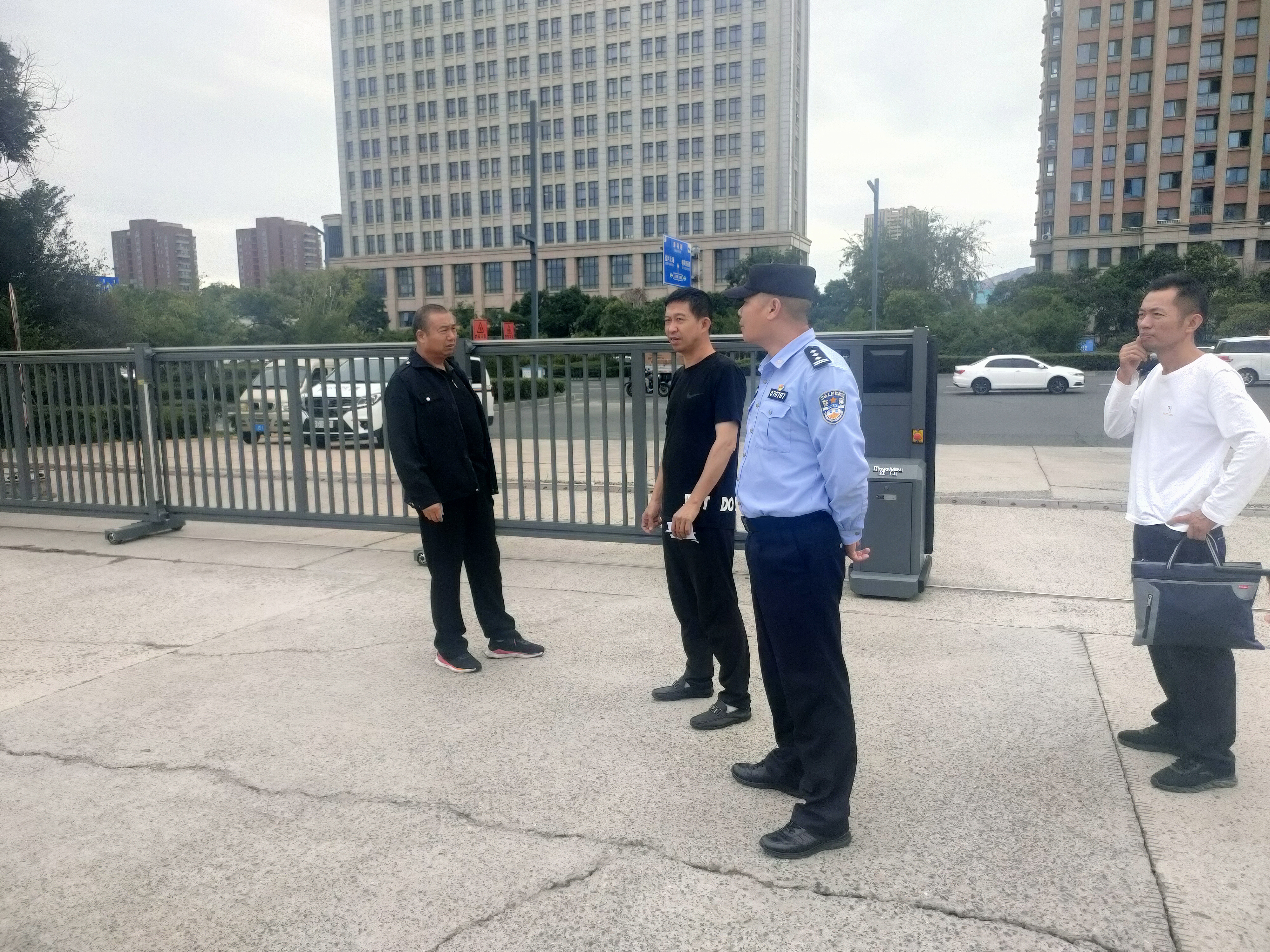 公交集團與公交分局聯動開展“綠色出行 美好生活