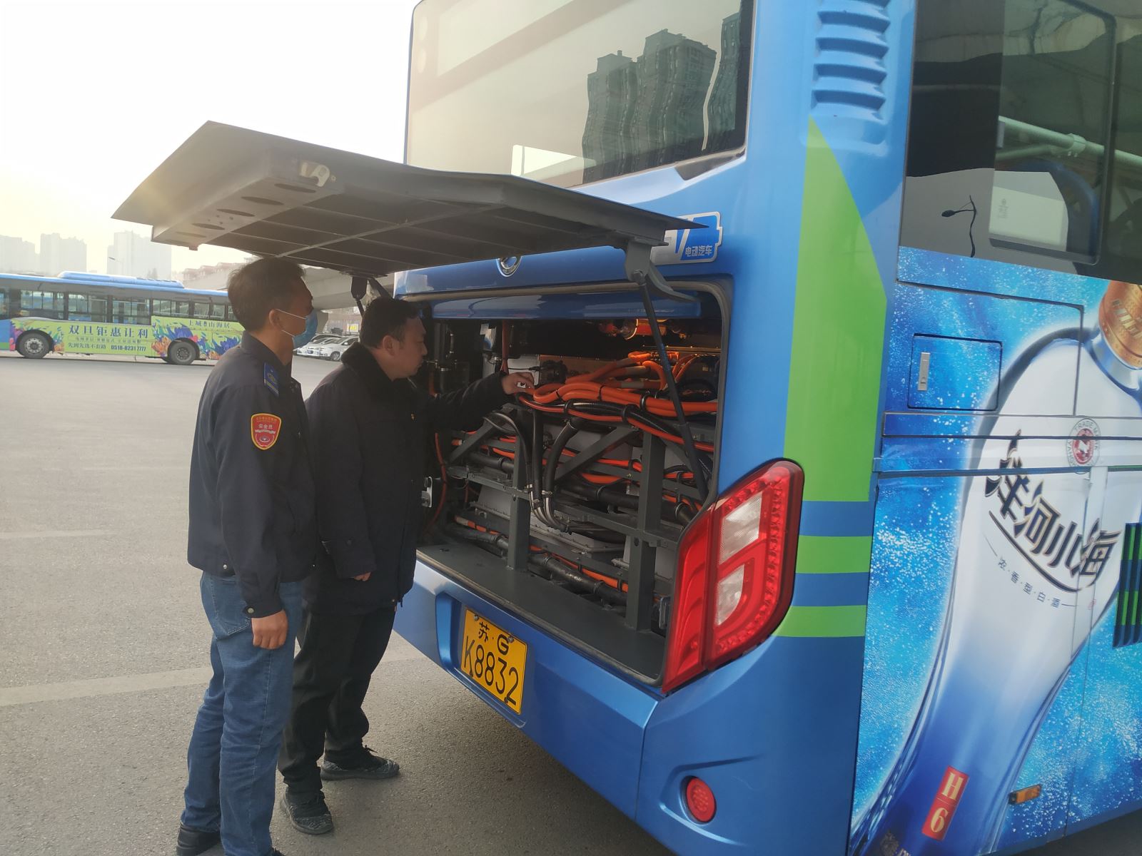 公交事業(yè)二部開(kāi)展機(jī)務(wù)專項(xiàng)檢查