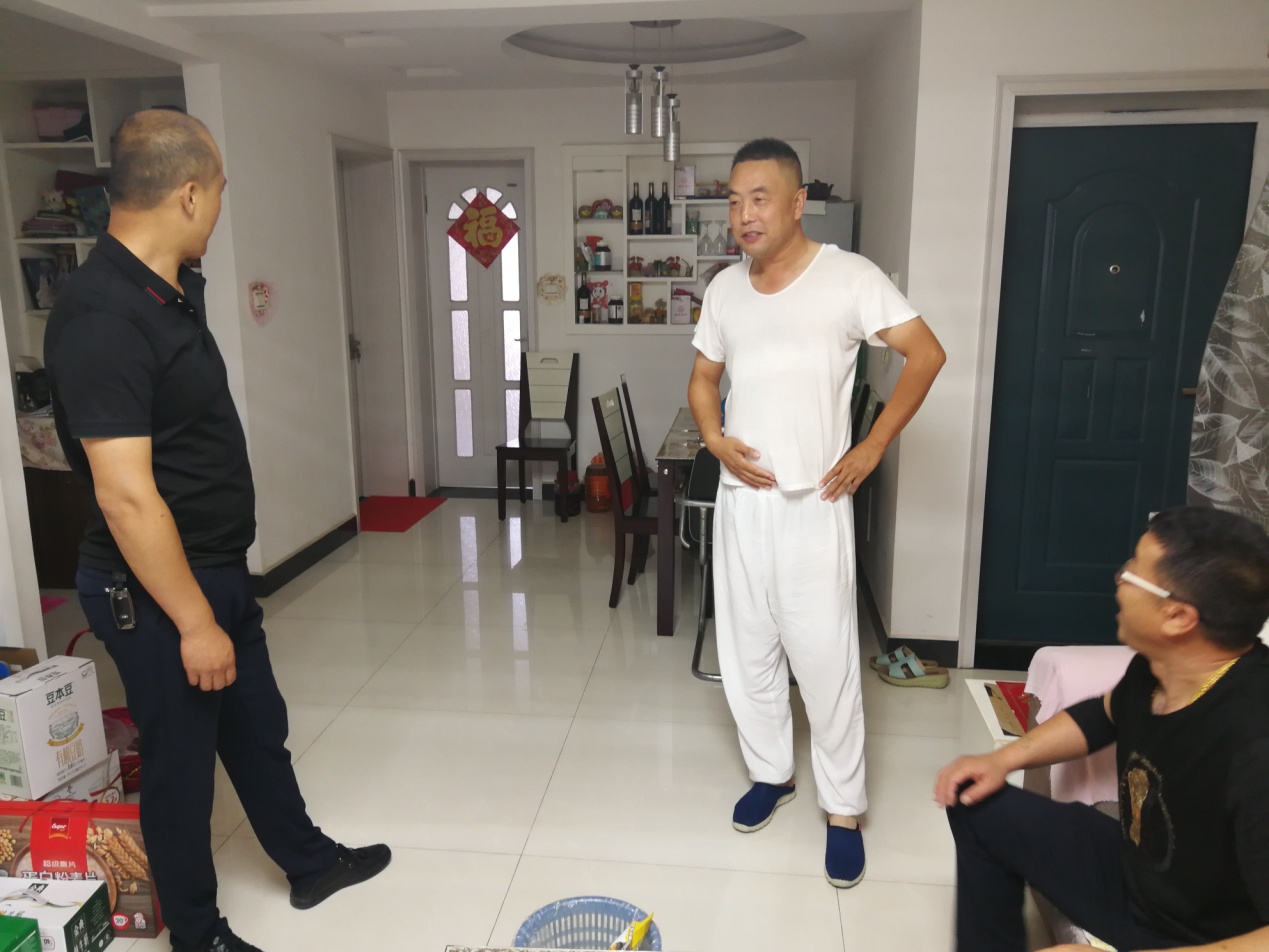 公交集團(tuán)海通公交公司慰問(wèn)119路生病駕駛員萬(wàn)發(fā)文