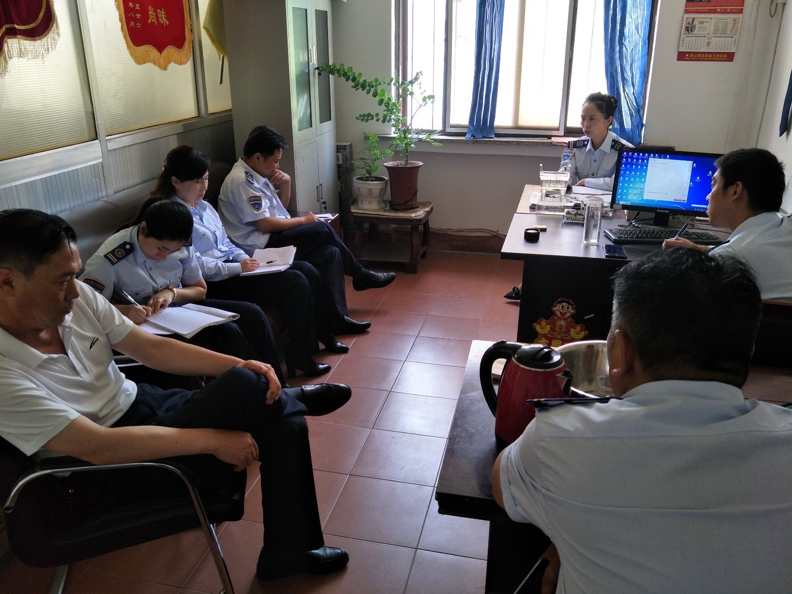 公交集團(tuán)佳連公司召開機(jī)場專線車輛更換部署會(huì)