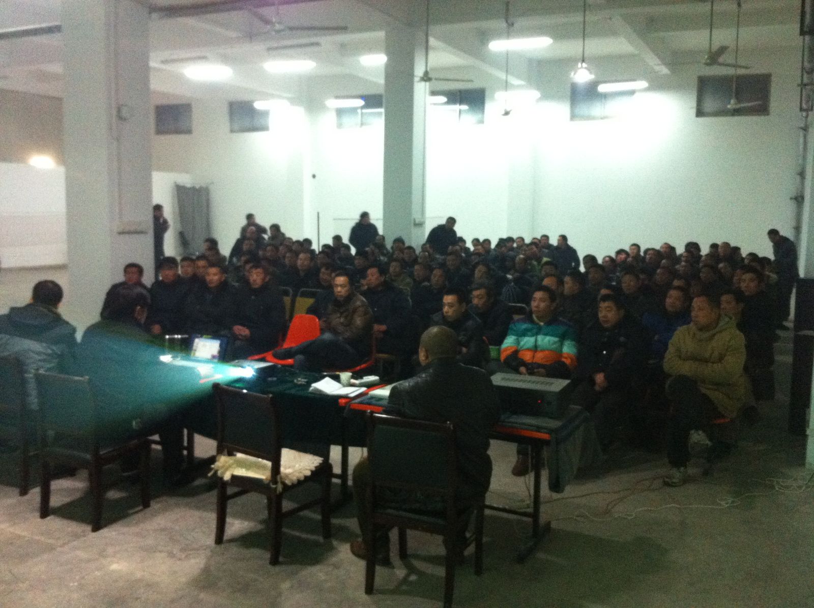 公交新浦公司召開有聲有色的安全會(huì)