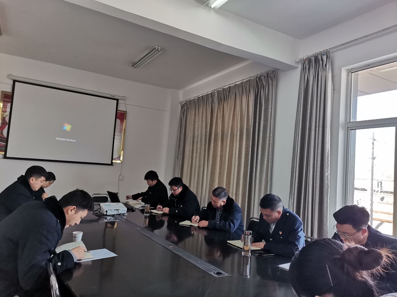 公交事業二部召開安全生產工作專題會議