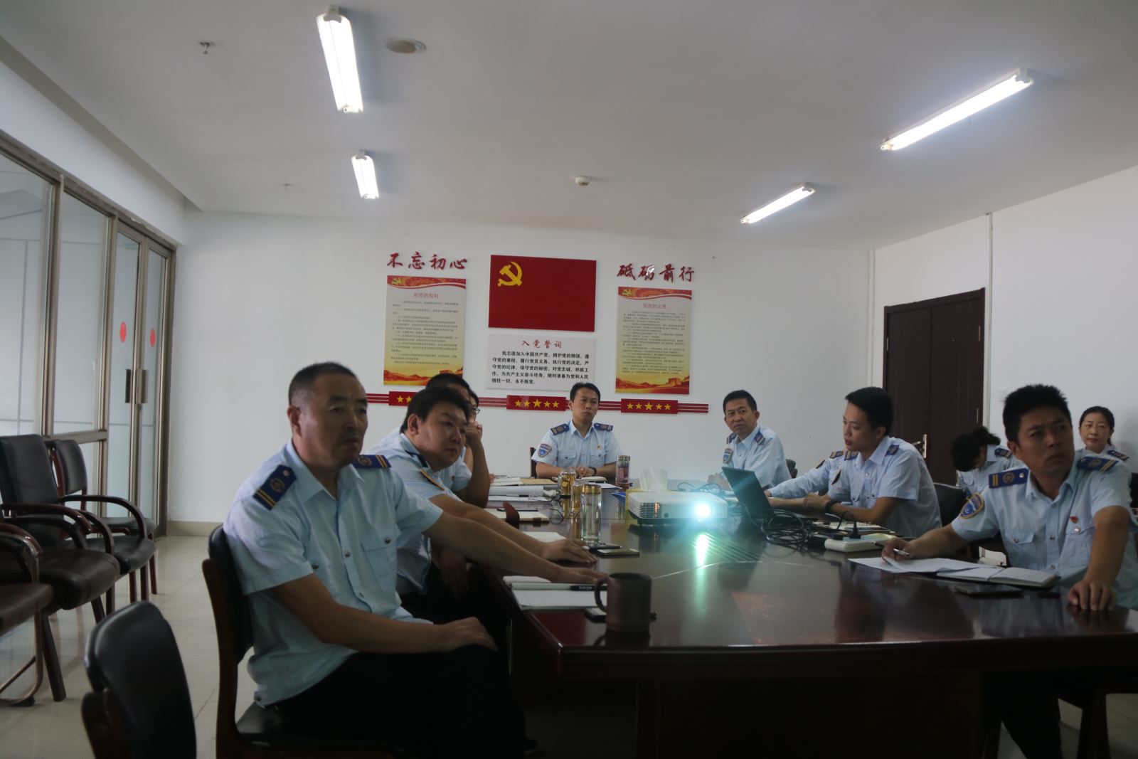 公交集團(tuán)快速公交公司開(kāi)展國(guó)慶節(jié)廉政約談活動(dòng)