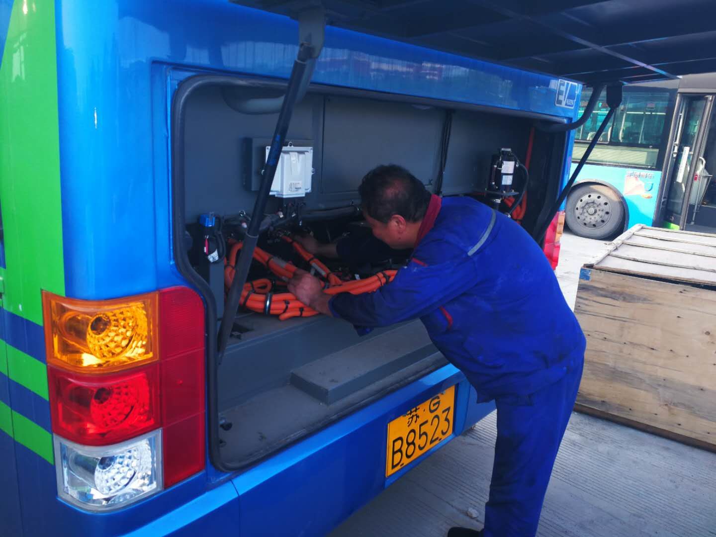 公交集團(tuán)做好新車上線“體檢”工作